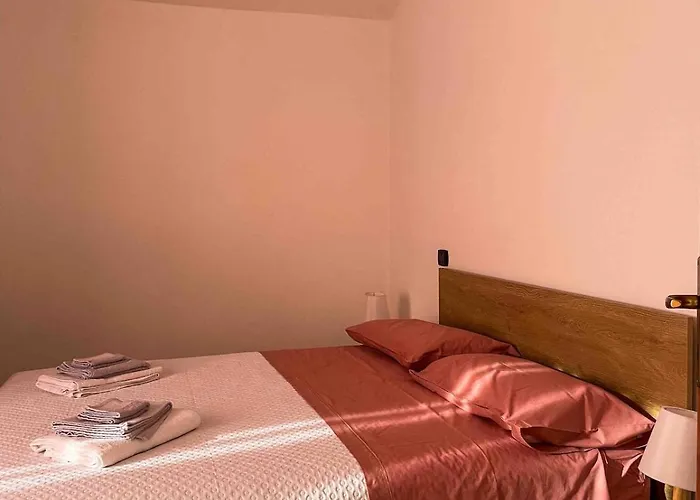 Claudia - B * Crotone